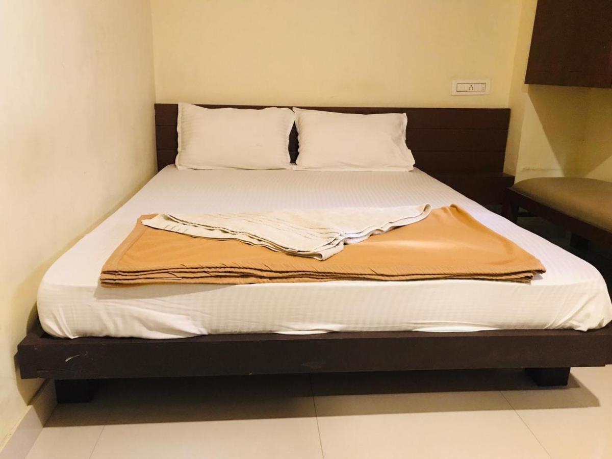 Staymaker Bright Palace Residency Shivamogga Exteriör bild