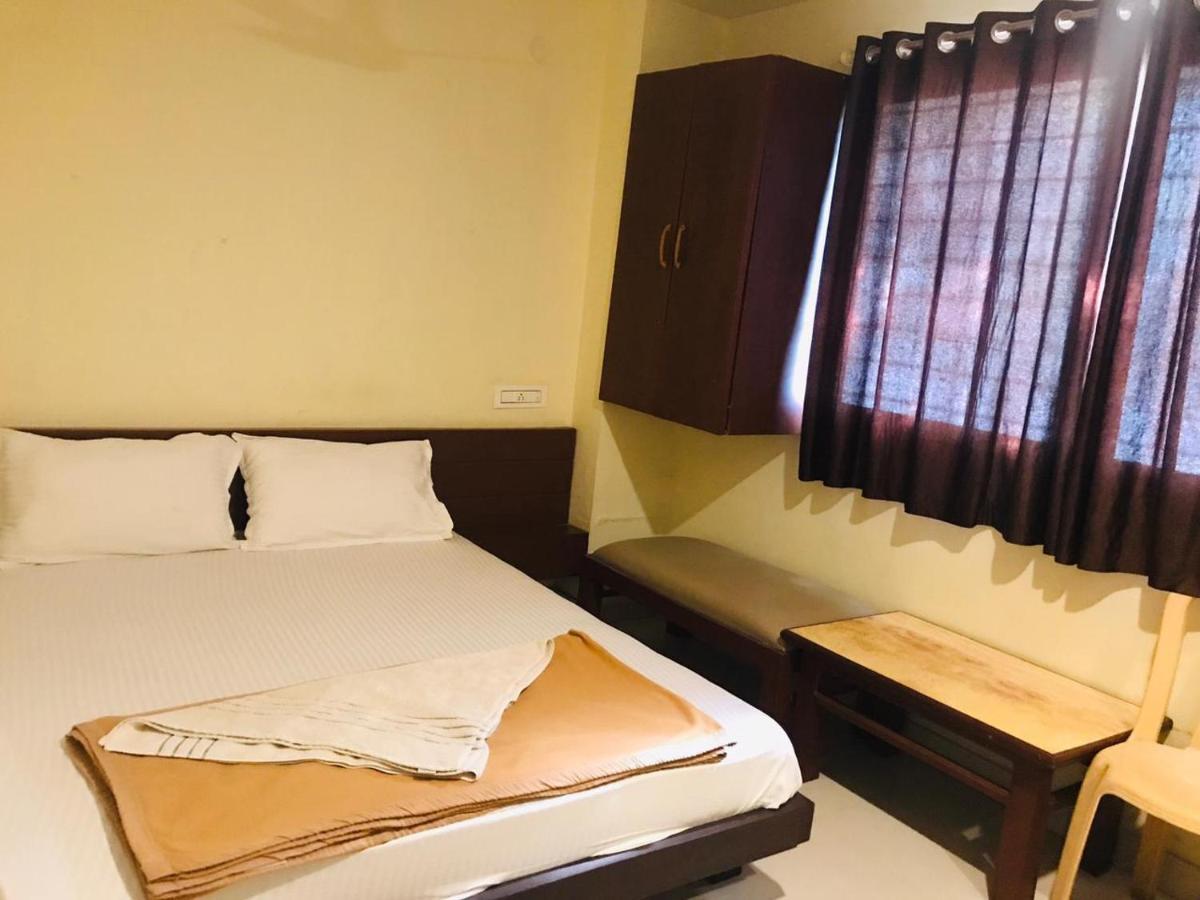Staymaker Bright Palace Residency Shivamogga Exteriör bild