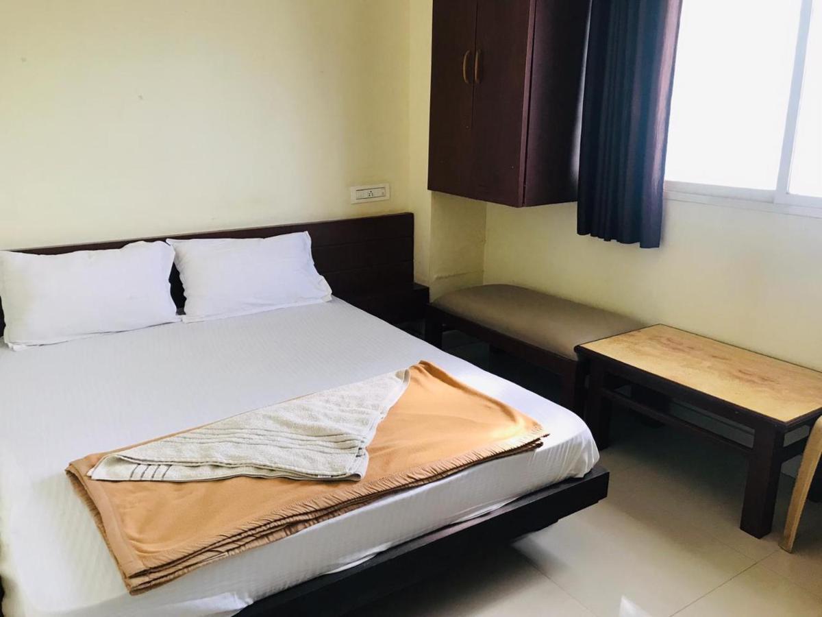 Staymaker Bright Palace Residency Shivamogga Exteriör bild